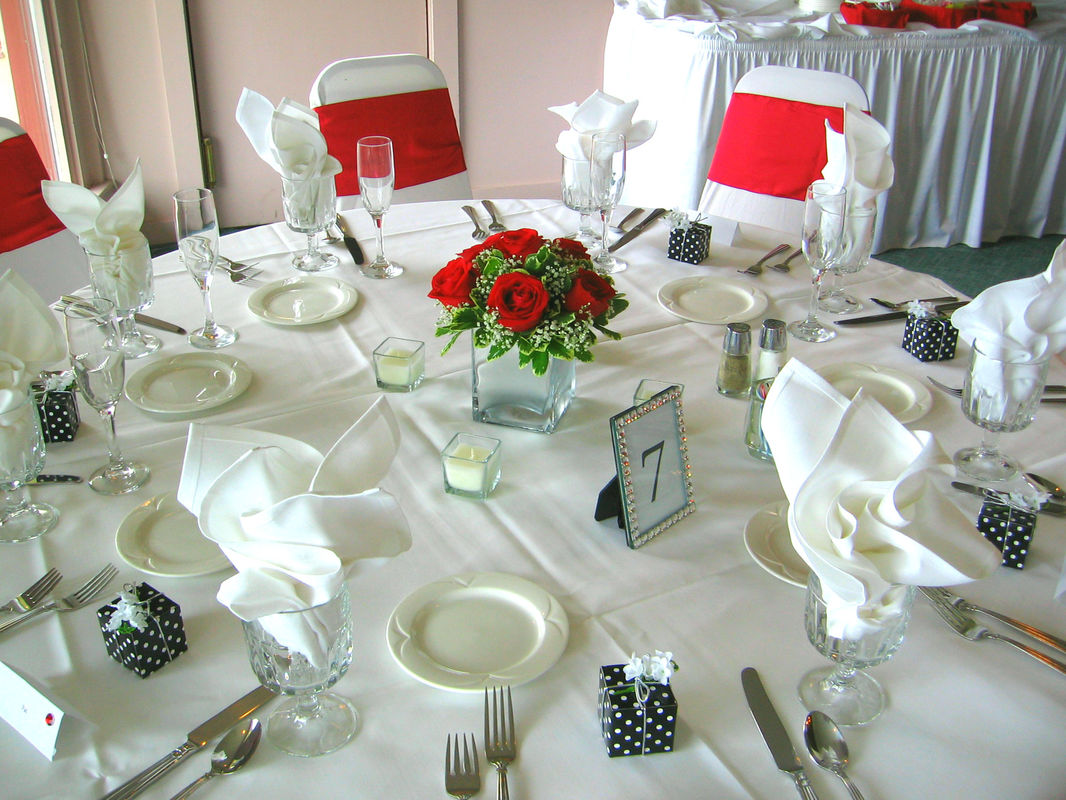 Red Rose Cube Centerpiece