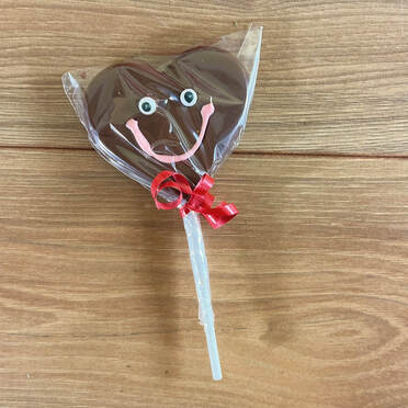 Smiley Milk Chocolate pop