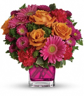 Teleflora's Turn Up The Pink - Deluxe