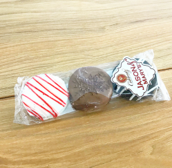 Valentine's Day Chocolate Covered Oreos
